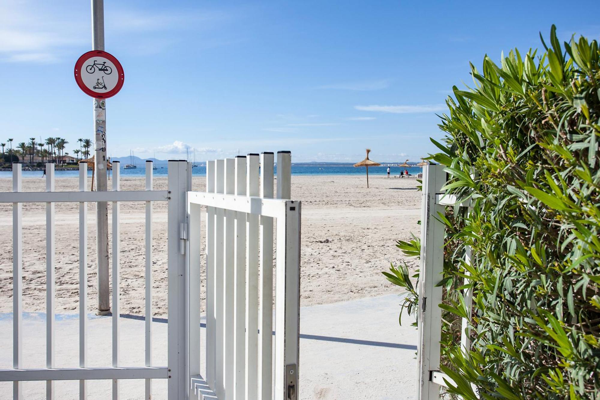 Sand Beach Apartments Port d'Alcúdia Extérieur photo